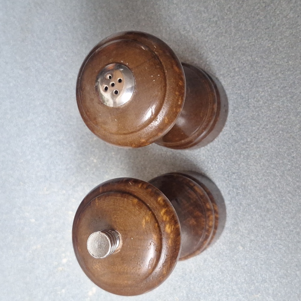 Vintage Olde Thompson Wooden Salt Shaker and Pepper Mill - Picture 3 of 6